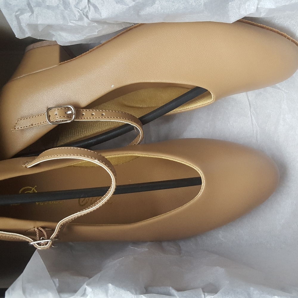 Ballrooom shoes size 5 1/2  Nude